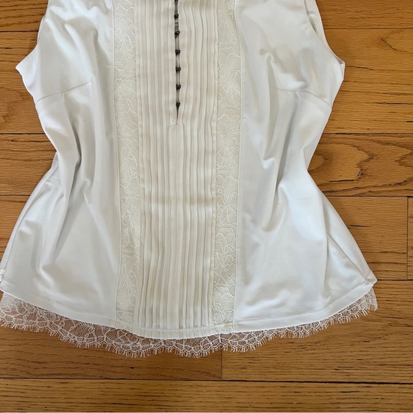 Elegant White Sleeveless Top - Picture 3 of 5